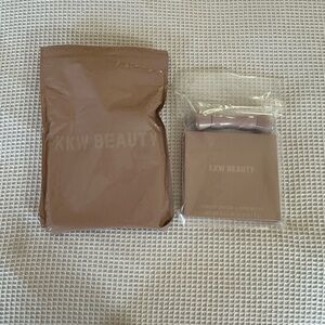 NIB KKW Beauty Powder Contour & Highlight Kit in Light
